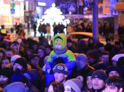 Тысячи ростовчан встретили Новый год на улице 