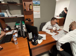 В Ростове открыли еще один пункт сбора заявлений жильцов пострадавшего от атаки БПЛА дома