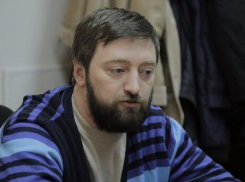 ЮФУ раскритиковали за фактическую ошибку в памятной табличке на стене корпуса пединститута