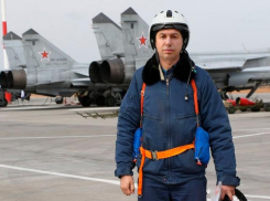 Глава администрации Ростова Логвиненко признался, что мечтал быть боевым летчиком