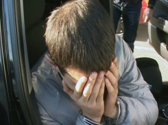 Закладывающего крупные партии амфетамина в тайники мужчину схватили в Ростове 