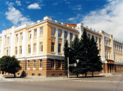 Как трижды горевший театр нашел приют в здании Палаты судебных установлений Новочеркасска