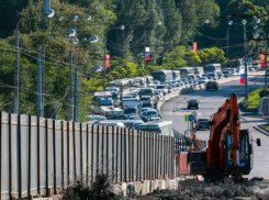 Движение по мосту Стачки в Ростове стабилизируется раньше запланированного срока 