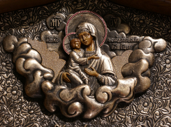 В Ростовской области пенсионера подозревают в краже дорогих икон