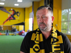 Главный тренер «Ростов-Дона» наконец-то прилетел в Россию