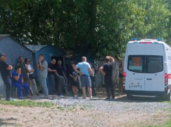В гараже Ростова нашли тела 20-летнего парня и 18-летней девушки