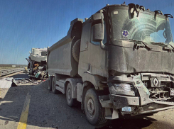 Тройное ДТП со смертельным исходом произошло на трассе в Ростовской области