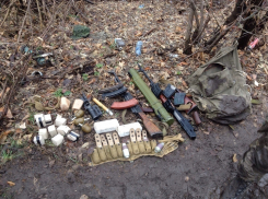 Пограничники открыли огонь по украинцу, который пытался провезти оружие в Ростовскую область 
