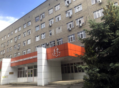 В Ростове врачи спасли 14-летнюю девочку, которая упала с 16 этажа 