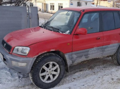 Дончанин попытался сжечь машину нового возлюбленного своей бывшей