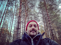 Кирилл Серебренников пригласил режиссеров и актеров поработать в таежном театре