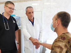 Ростовские врачи спасли тяжелораненого бойца СВО 