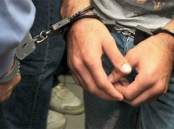 В Ростовской области задержали двух мужчин которые промышляли наркоторговлей