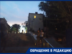 Ростовчане пожаловались на неработающие фонари на Казанской лестнице