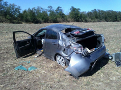 На трассе в Ростовской области перевернулась «Киа Рио»