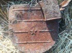 Личные вещи убитых солдат и склад боеприпасов нашли под Ростовом