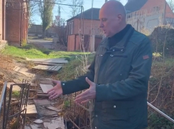 «Если не можете отремонтировать мостик, то как вы управляете районом?»: ростовчанин обратился к чиновникам