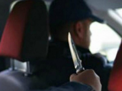 Двое мужчин порезали таксиста, чтобы украсть у него навигатор в Ростовской области