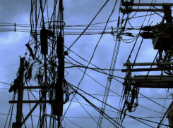 В Ростове демонтируют безхозные линии связи