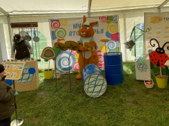 ГК «Чистый город» и «ЭкоЦентр» организовали музыкальный оркестр из вторсырья на экофестивале 