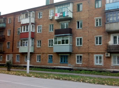 В Ростовской области восьмилетняя девочка прыгнула с третьего этажа, спасаясь от пожара