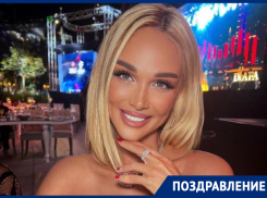 День рождения отмечает фотомодель и блогер Виктория Лопырева