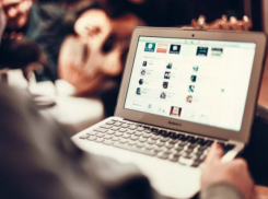 Агрессивную охоту за потерявшей ноутбук в маршрутке девушкой устроили жители Ростова