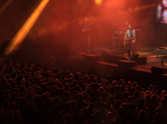 Фееричное выступление группы «Сплин» в Ростове восхищенные фанаты сняли на видео