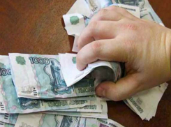 Директор фирмы в Ростовской области «прогулял» выданные на поставку сельхозтехники три миллиона рублей