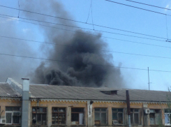 Несколько человек получили ожоги при пожаре в двухэтажном административном здании Ростова