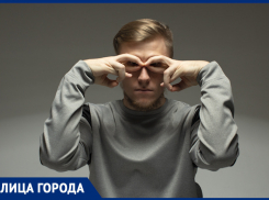 «Геометрические фигуры телом — это мое»: участник шоу «Танцы» из Ростова рассказал, почему творчество интереснее дипломатии