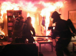 Пьяный курильщик поджег себя вместе с диваном в квартире Ростовской области