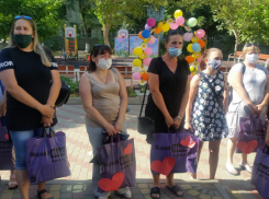 Ростовчанам с детьми-детсадовцами выдали продуктовые наборы