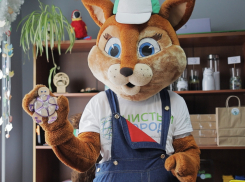 Юным жителям Ростова показали, как сделать летний сувенир