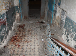 В центре Ростова мужчина порубил троих прохожих из-за сигареты