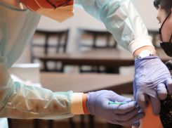 Новые партии вакцин от коронавируса поступили в Ростовскую область