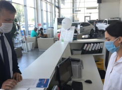 В Ростове автосалоны проверили на соблюдение масочного режима