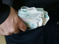 Торговый представитель присвоил два миллиона рублей в Ростовской области