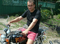 Молодого человека в Ростове спасли врачи после принятия обезболивающих из-за травмы на футболе