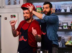 Секрет фирменного блюда своей бабушки раскрыл Ивану Урганту ростовский репер Баста 