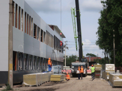 В Батайске возводят модульную начальную школу на 400 мест