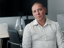 Жителям Ростова рассказали, что делать со сгоревшим и сломанным мусорным баком 