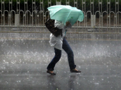 Экстремальное ухудшение погоды обрушится на Ростов: объявлено штормовое предупреждение