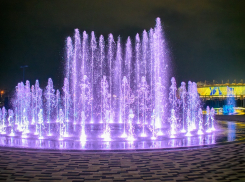 В новом парке «Левобережья» запустили в тестовом режиме работу фонтана 