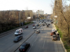 Сергей Горбань распорядился проводить ремонтные работы на проспекте Нагибина только по выходным