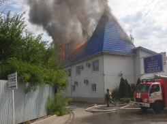 В Ростове загорелся ресторан «У Бориса» на левом берегу Дона