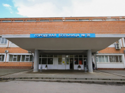 «За час умерло пять человек»: врачи горбольницы №20 Ростова рассказали об отсутствии кислорода 11 октября 2020 года