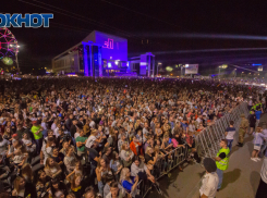 Одни критикуют, другие ждут кумира: как жители Ростова отреагировали на новость о масштабном Дне города