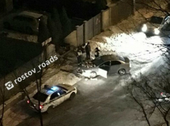 Иномарка на полном ходу протаранила забор частного дома в Ростове-на-Дону