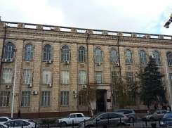 Экс-замначальника дирекции РЖД в Ростове получил условку за злоупотребление полномочиями
